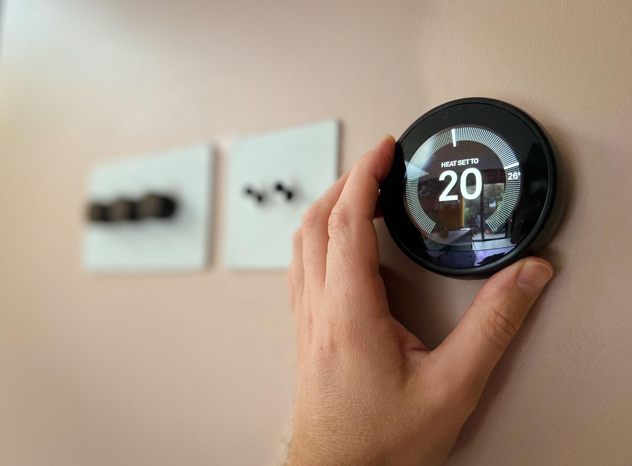 Smart Homes & Energy: How AI Is Reducing Bills in 2026